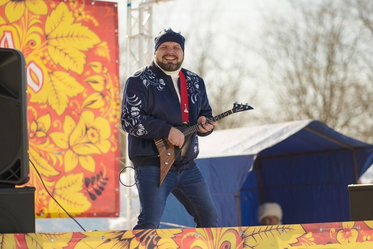 На «Масленице в Радищево» выступили артисты «Пензаконцерта» На «Масленице в Радищево» выступили артисты «Пензаконцерта»