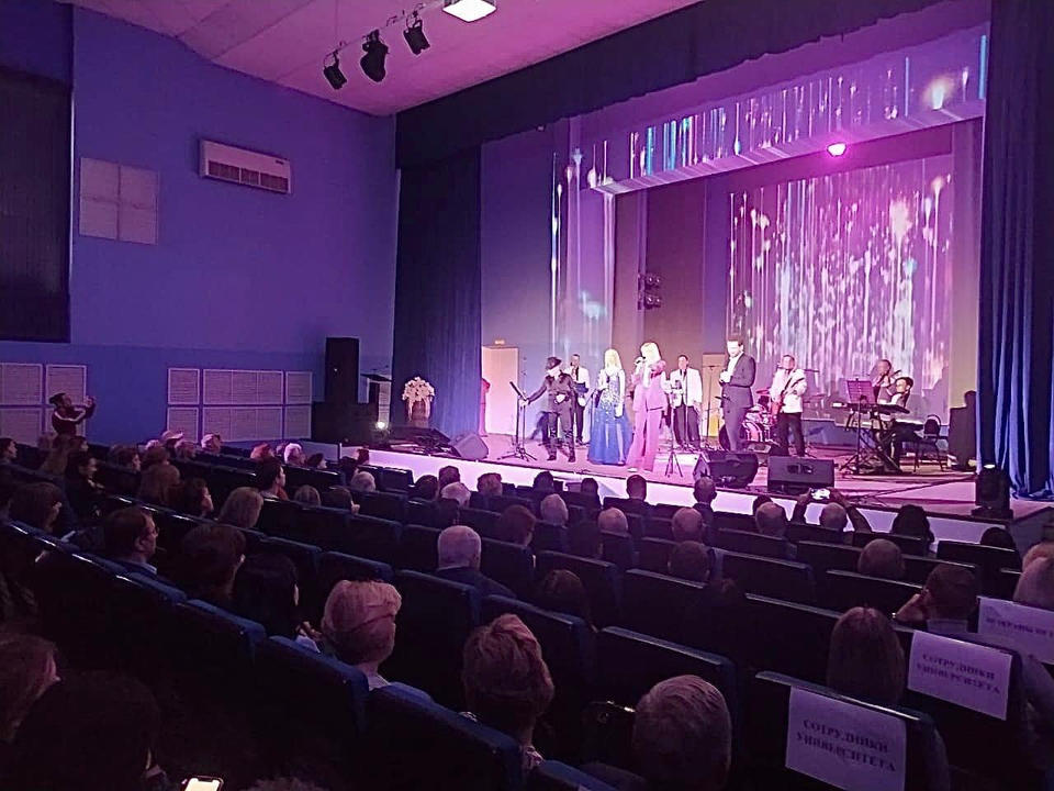 Эстрадно-джазовый ансамбль «Экспресс-бэнд» выступил на Дне университета в ПГУ Эстрадно-джазовый ансамбль «Экспресс-бэнд» выступил на Дне университета в ПГУ