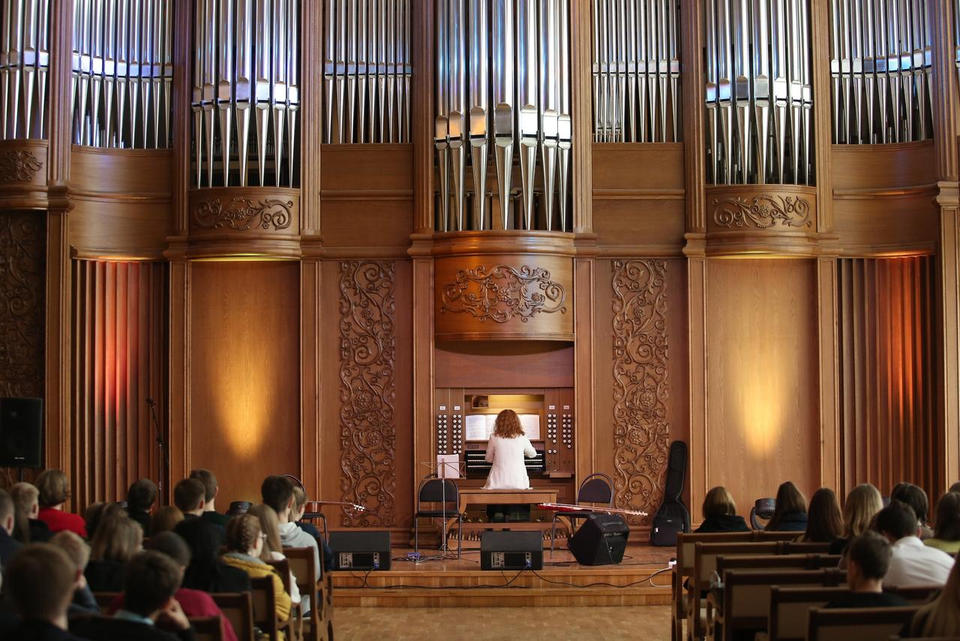 В Органном зале филармонии звучала «Музыка кино» В Органном зале филармонии звучала «Музыка кино»