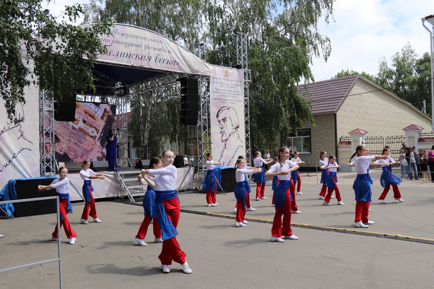 Артисты «Пензаконцерта» выступили на «Белинской весне» Артисты «Пензаконцерта» выступили на «Белинской весне»