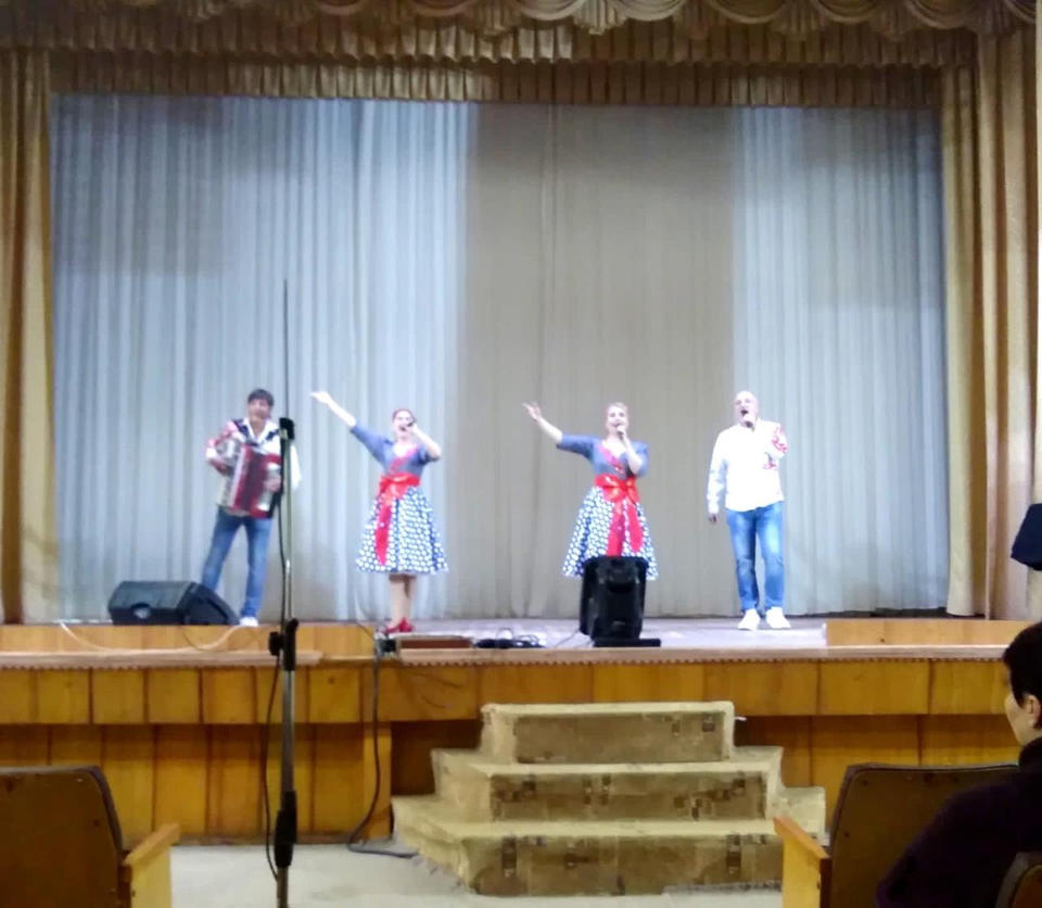 Ансамбль «Горница» выступил в санатории «Берёзовая роща» Ансамбль «Горница» выступил в санатории «Берёзовая роща»