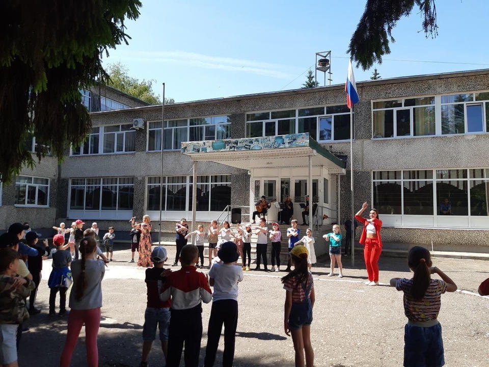 «Экспромт» выступил в средней школе № 51 г. Пензы «Экспромт» выступил в средней школе № 51 г. Пензы