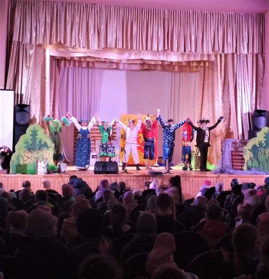 Группа «Калейдоскоп» выступила в РДК Бессоновки Группа «Калейдоскоп» выступила в РДК Бессоновки