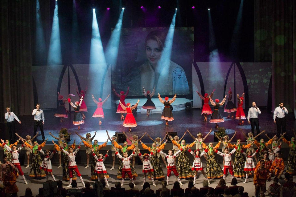 Предлагаем посмотреть праздничный концерт, посвященный Международному женскому дню – 2018 Предлагаем посмотреть праздничный концерт, посвященный Международному женскому дню – 2018