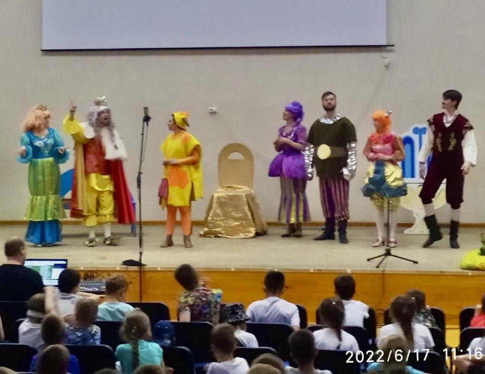 Группа «Калейдоскоп» выступила в средней школе им. М.Ю. Лермонтова Группа «Калейдоскоп» выступила в средней школе им. М.Ю. Лермонтова