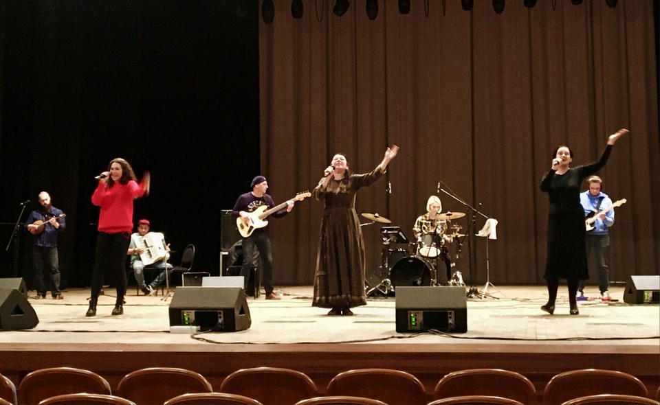 Наталья Мещерякова и «Злато-Серебро» приглашают на сольный концерт! Наталья Мещерякова и «Злато-Серебро» приглашают на сольный концерт!