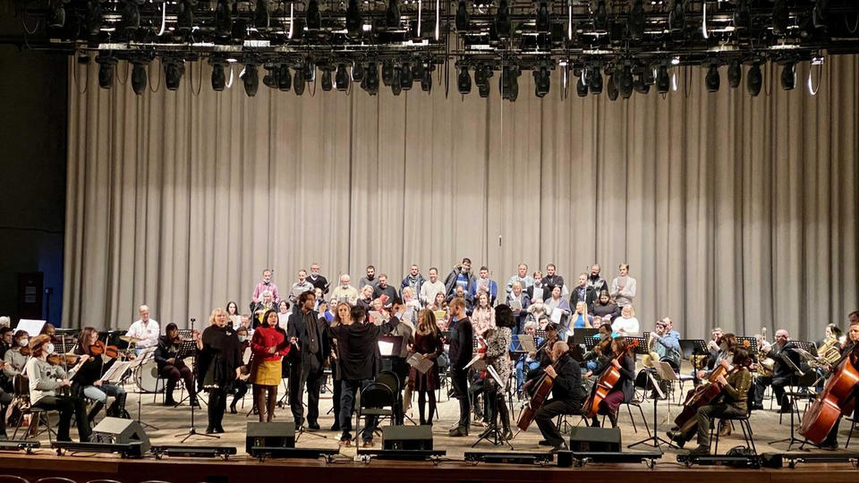 Губернаторская симфоническая капелла готовится к праздничному концерту Губернаторская симфоническая капелла готовится к праздничному концерту