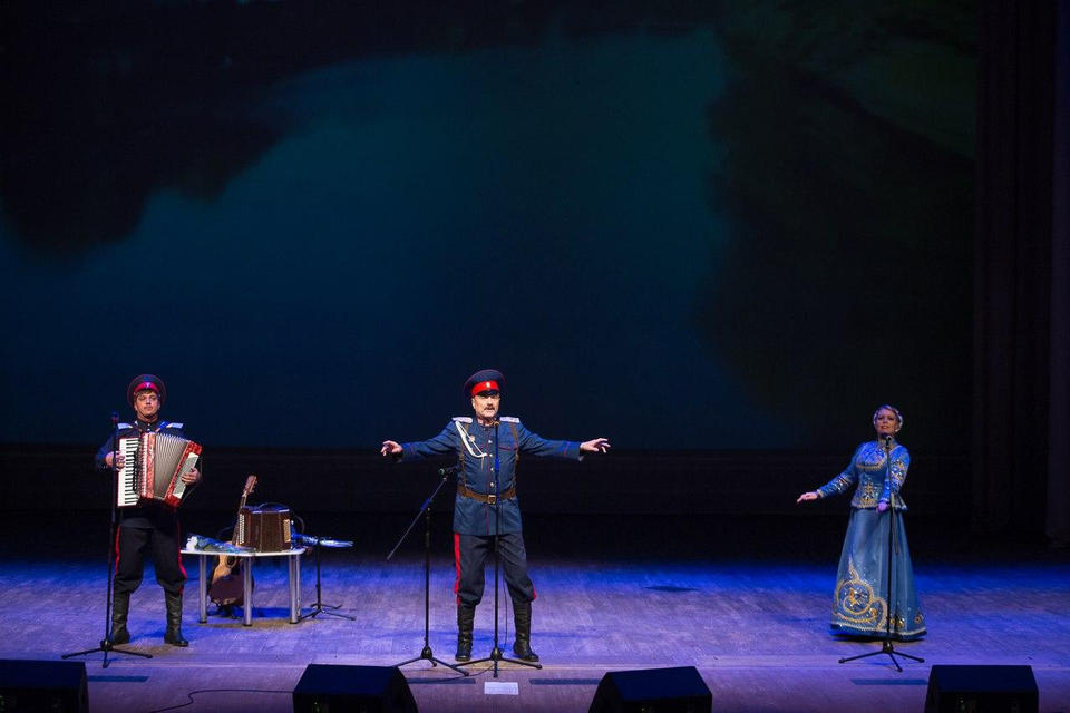 Предлагаем посмотреть фрагмент сольного концерта «Вольница» от 2017 года! Предлагаем посмотреть фрагмент сольного концерта «Вольница» от 2017 года!