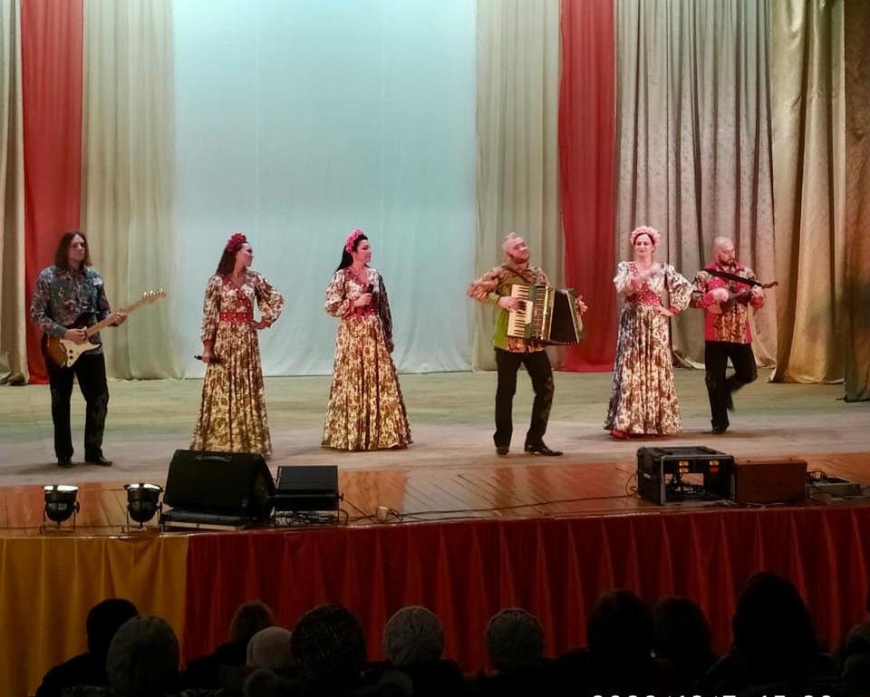 Ансамбль «Злато-Серебро» выступил в Малой Сердобе Ансамбль «Злато-Серебро» выступил в Малой Сердобе