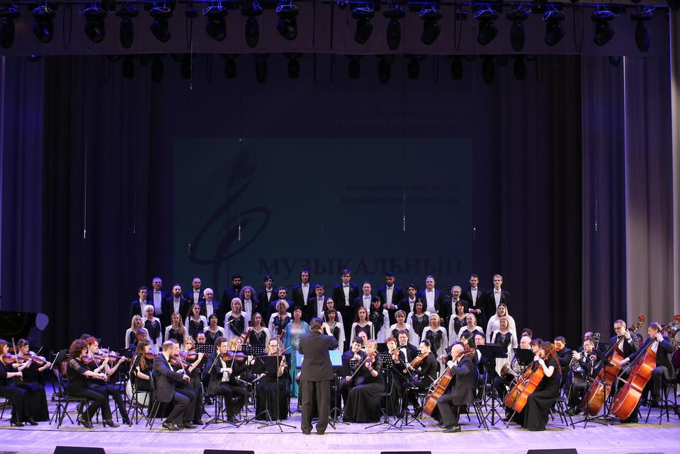 В День памяти и скорби предлагаем посмотреть выступления разных лет артистов Губернаторской симфонической капеллы В День памяти и скорби предлагаем посмотреть выступления разных лет артистов Губернаторской симфонической капеллы