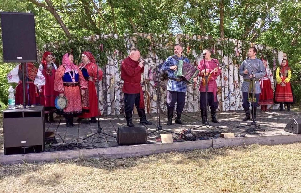 «Миряне» выступили на фестивале «Зелёное воскресенье – 2022» «Миряне» выступили на фестивале «Зелёное воскресенье – 2022»