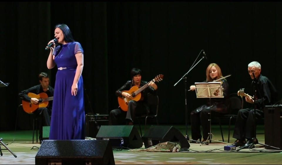 Предлагаем посмотреть фрагмент концертной программы «Старые песни о главном» от 2014 года Предлагаем посмотреть фрагмент концертной программы «Старые песни о главном» от 2014 года