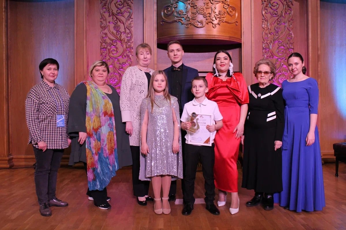 Завершился VI Всероссийский конкурс «Вокальный сундучок» Завершился VI Всероссийский конкурс «Вокальный сундучок»