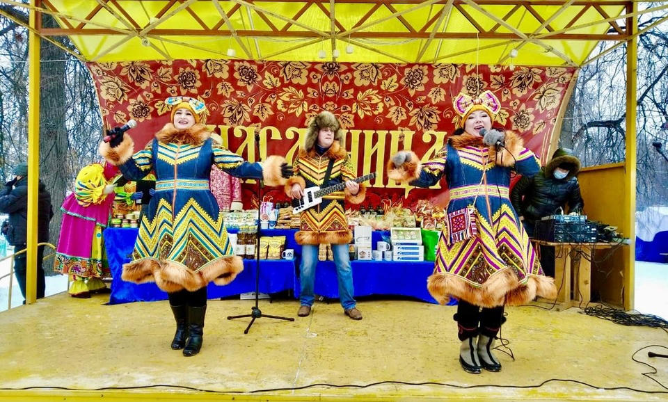 Ансамбль «Злато-Серебро» выступил на «Широкой Масленице» Ансамбль «Злато-Серебро» выступил на «Широкой Масленице»