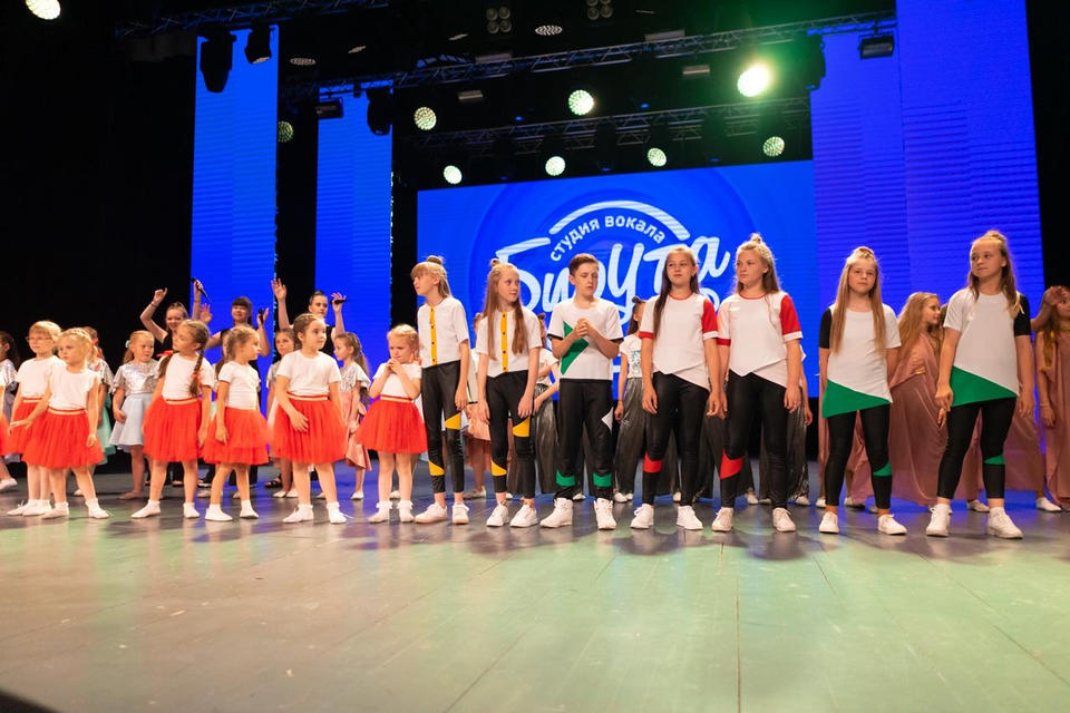В «Пензаконцерте» выступили воспитанники студии вокала и танца «BirUta» В «Пензаконцерте» выступили воспитанники студии вокала и танца «BirUta»
