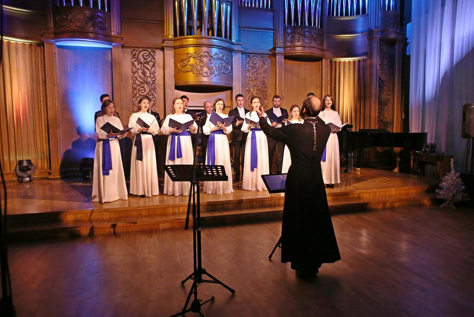 В Пензе прошел концерт епархиального камерного хора «Спас» (ТВ-Экспресс) В Пензе прошел концерт епархиального камерного хора «Спас» (ТВ-Экспресс)