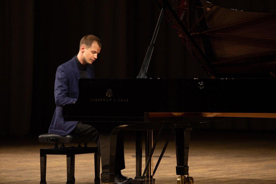 В «Пензаконцерте» выступил Роман Глазков В «Пензаконцерте» выступил Роман Глазков