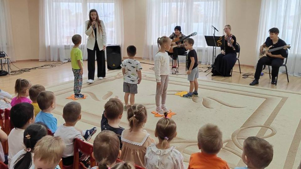 Творческий коллектив «Экспромт» выступил в детском саду № 120/2 г. Пензы Творческий коллектив «Экспромт» выступил в детском саду № 120/2 г. Пензы