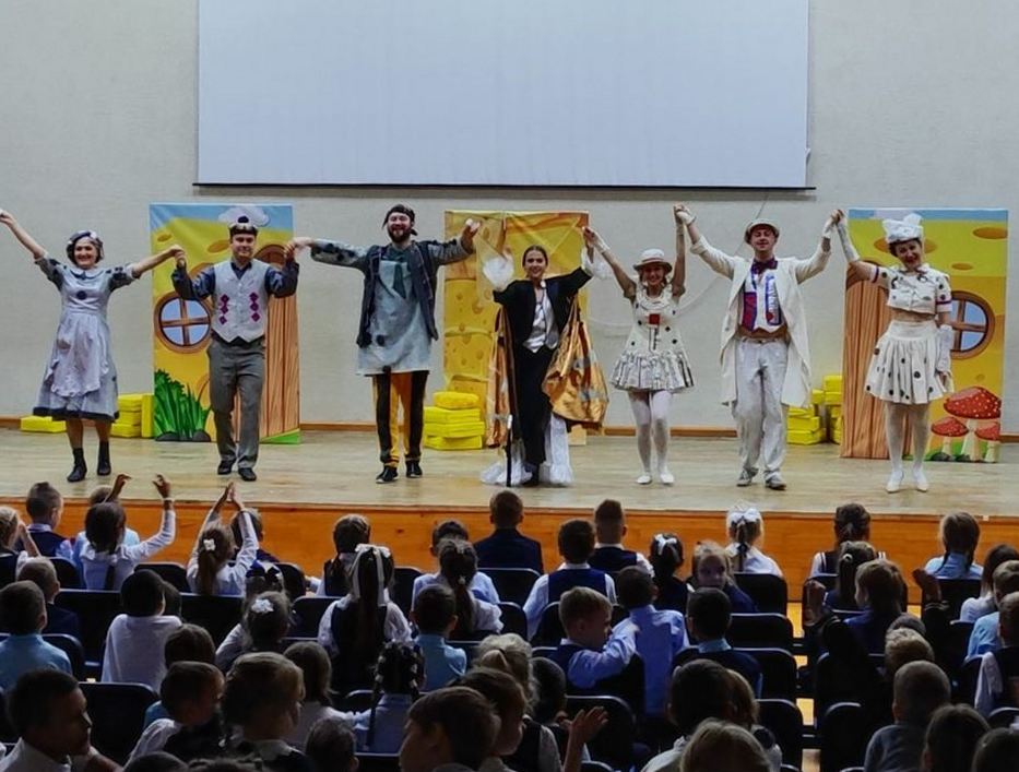 Группа «Калейдоскоп» выступила в школе им. М.Ю. Лермонтова Группа «Калейдоскоп» выступила в школе им. М.Ю. Лермонтова