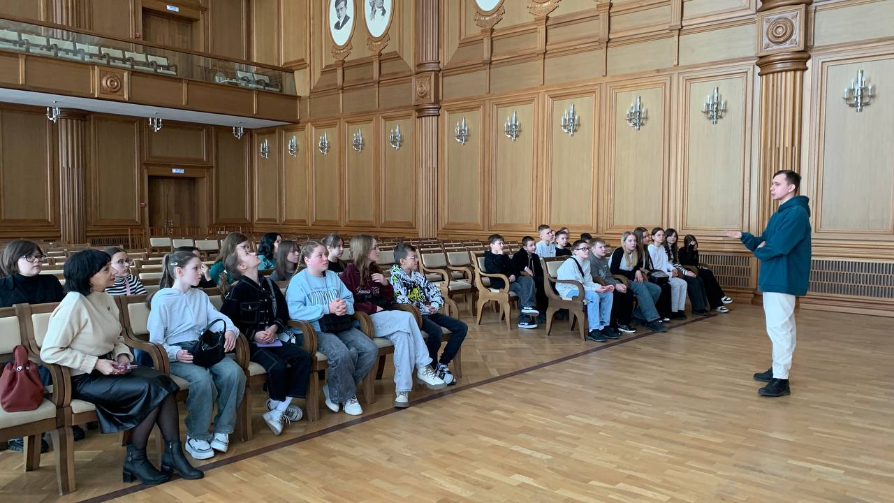 На экскурсии в «Пензаконцерте» побывали школьники из с. Чемодановки На экскурсии в «Пензаконцерте» побывали школьники из с. Чемодановки