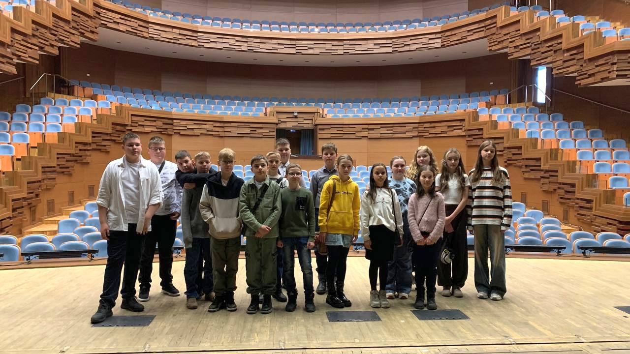 Юные жители Пензенской области продолжают знакомиться с филармонией Юные жители Пензенской области продолжают знакомиться с филармонией
