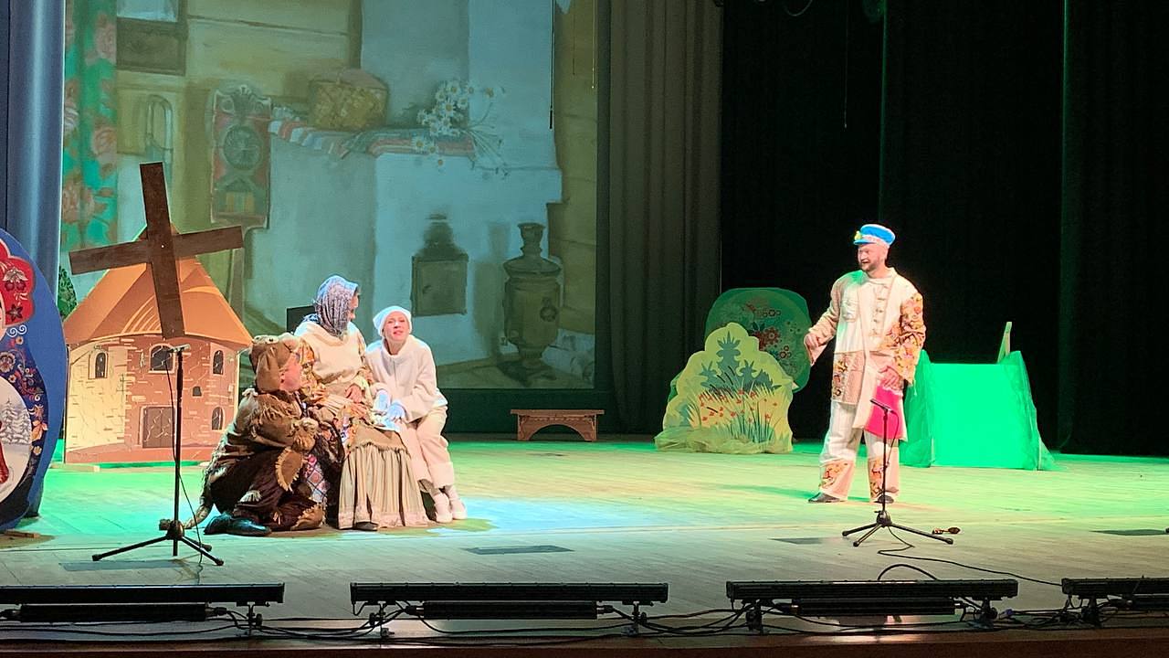 В дни летних каникул юные пензенцы увидели «Зимнюю сказку» В дни летних каникул юные пензенцы увидели «Зимнюю сказку»