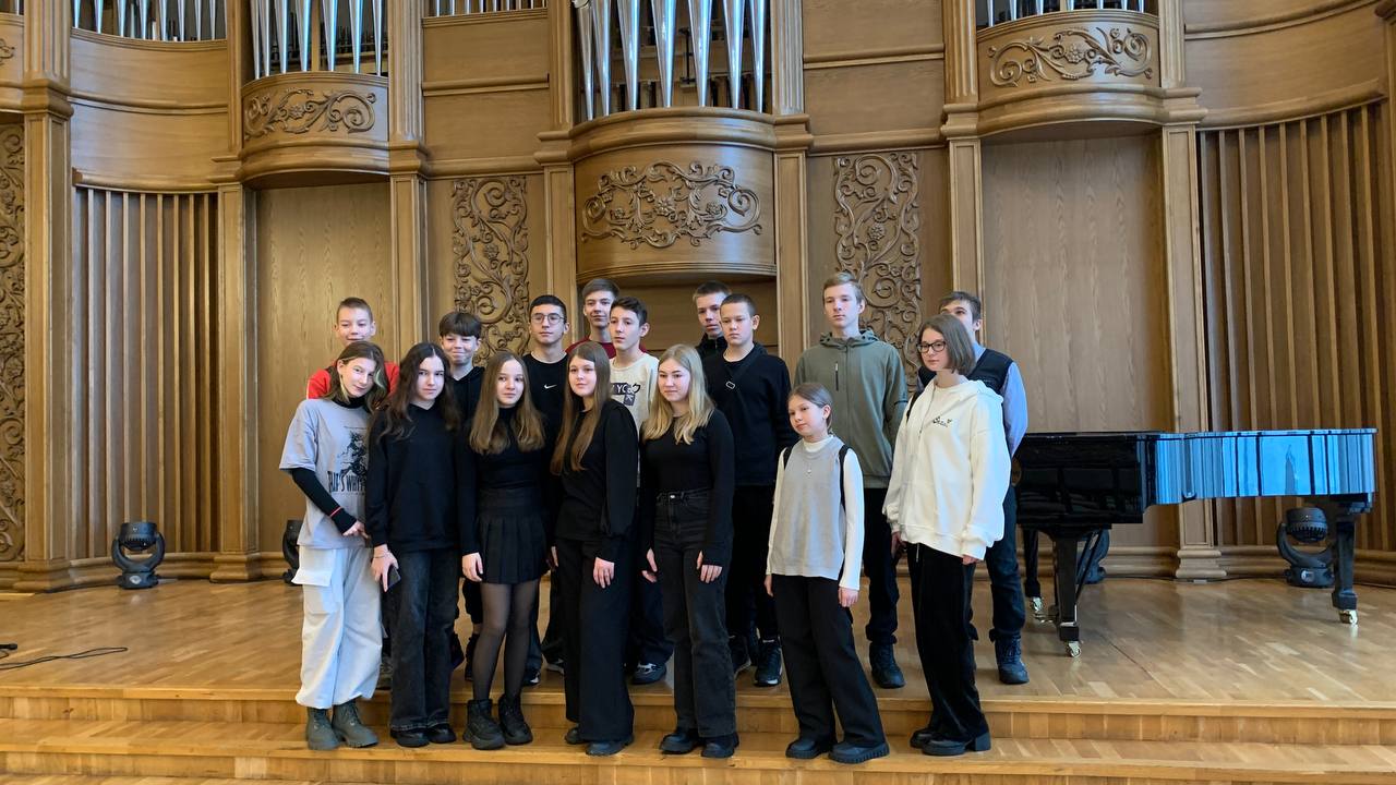 Благодаря Пушкинской карте школьники из Камешкира побывали в крупнейшем учреждении культуры Пензенской области Благодаря Пушкинской карте школьники из Камешкира побывали в крупнейшем учреждении культуры Пензенской области