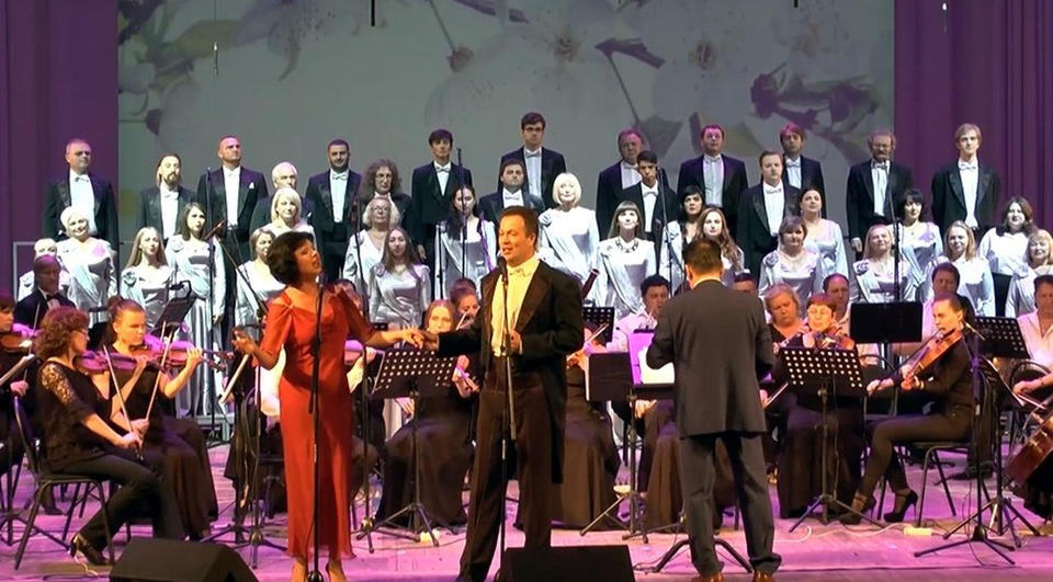 Предлагаем посмотреть фрагмент программы «Оперетта – Гала» в исполнении Губернаторской симфонической капеллы Предлагаем посмотреть фрагмент программы «Оперетта – Гала» в исполнении Губернаторской симфонической капеллы