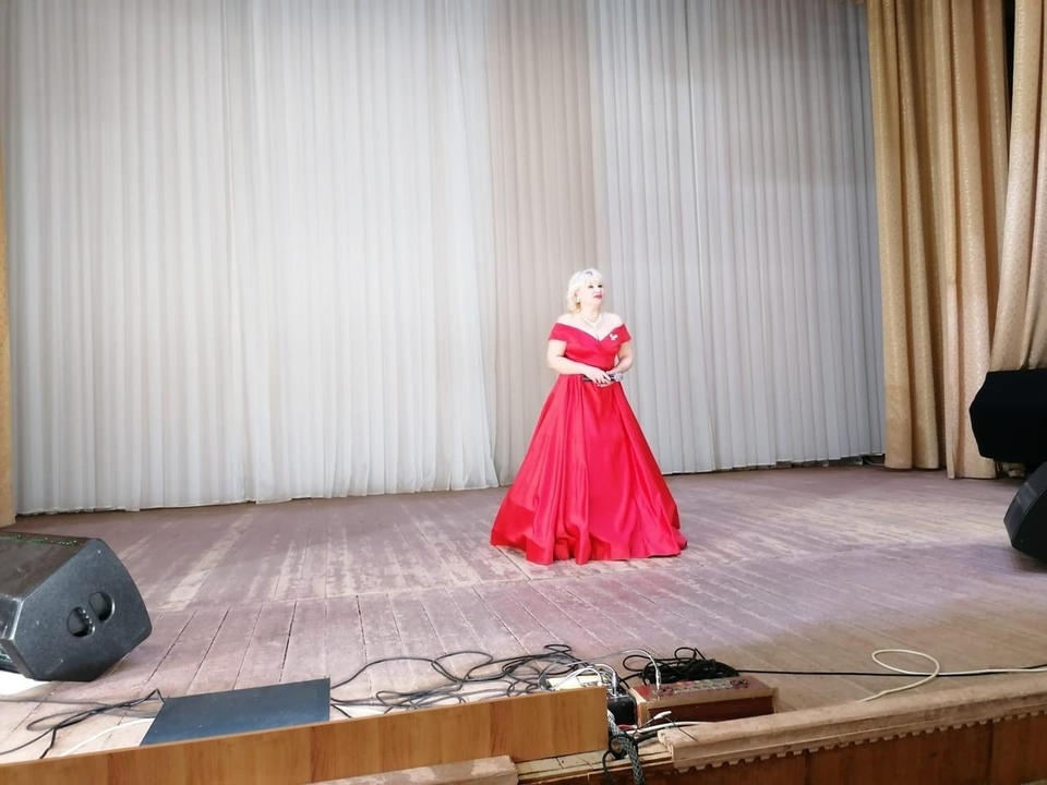 Елена Сафронова выступила для граждан ДНР и ЛНР Елена Сафронова выступила для граждан ДНР и ЛНР