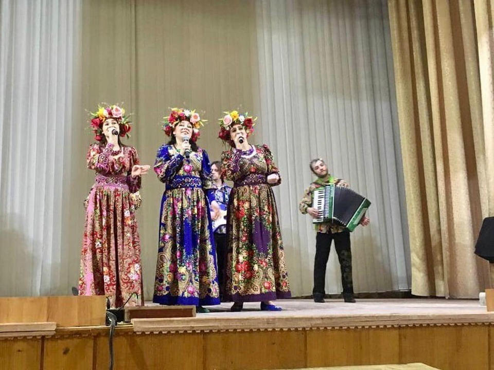 Наталья Мещерякова и ансамбль «Злато-Серебро» выступили в санатории «Берёзовая роща» Наталья Мещерякова и ансамбль «Злато-Серебро» выступили в санатории «Берёзовая роща»