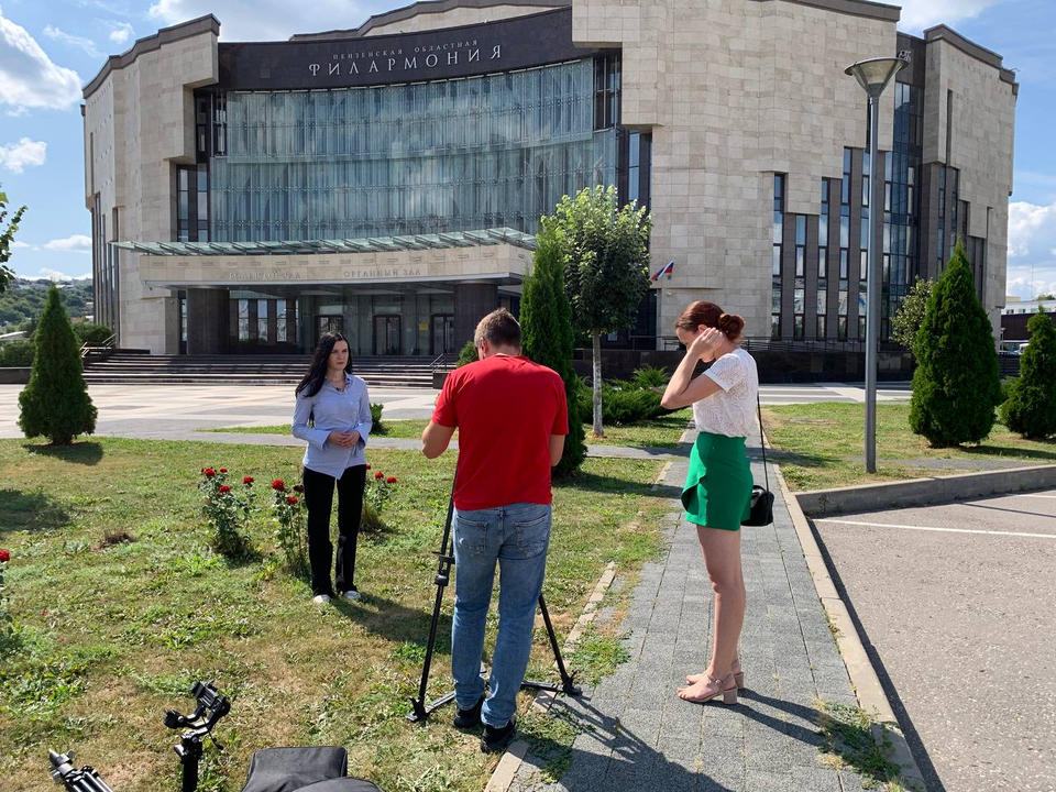 Артисты «Пензаконцерта» приняли участие в съемках программы для телеканала «ТВ-Экспресс» Артисты «Пензаконцерта» приняли участие в съемках программы для телеканала «ТВ-Экспресс»