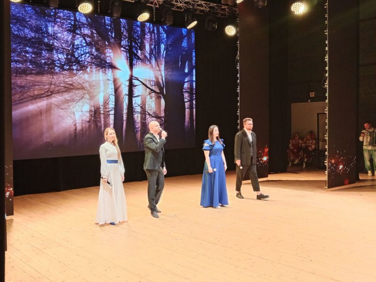 В торжественном мероприятии, посвященном 45-летию  клинической больницы № 6, приняли участие артисты «Пензаконцерта» В торжественном мероприятии, посвященном 45-летию  клинической больницы № 6, приняли участие артисты «Пензаконцерта»