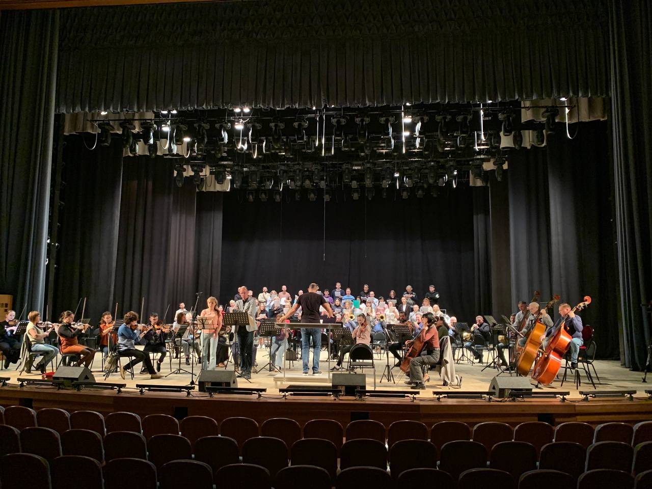 Губернаторская симфоническая капелла готовится к первому в новом творческом сезоне большому концерту Губернаторская симфоническая капелла готовится к первому в новом творческом сезоне большому концерту