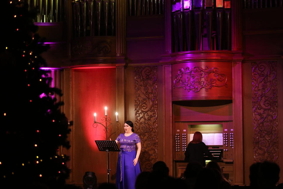 В Органном зале филармонии исполнили программу «Рождество при свечах» (11 канал) В Органном зале филармонии исполнили программу «Рождество при свечах» (11 канал)