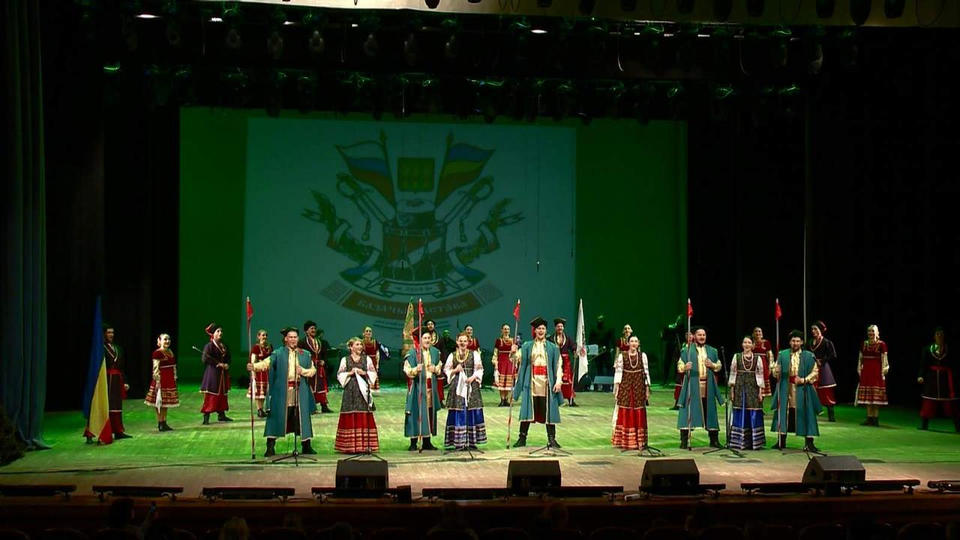 Перед пензенцами выступил ансамбль «Казачья застава» (11 канал) Перед пензенцами выступил ансамбль «Казачья застава» (11 канал)