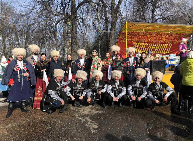 Ансамбль песни и танца «Казачья застава» принял участие в праздновании Широкой Масленицы