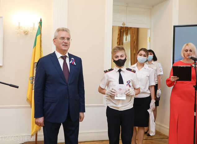 «Пензаконцерт» оказал содействие в проведении церемонии вручения паспортов юным жителям региона