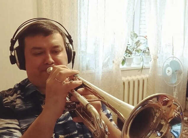 Юрий Белоногов исполнил популярную композицию «Голубка»