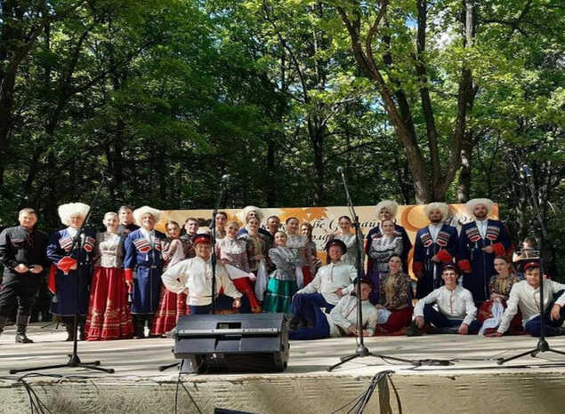 Ансамбль песни и танца «Казачья застава» принимает участие в 53-ем Всероссийском Пушкинском празднике поэзии 