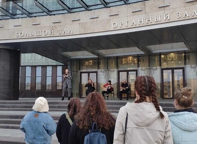 Творческий коллектив «Экспромт» выступил с концертной программой