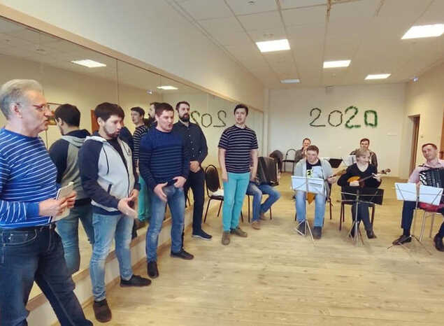 Ансамбль песни и танца «Казачья застава» исполнил песню «Солдат – всегда солдат»