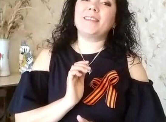 Наталья Мещерякова исполнила песню «Ах, эти тучи в голубом…»