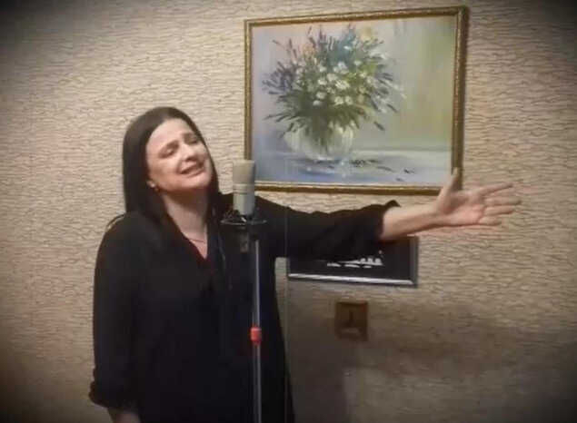 Екатерина Бородина исполнила песню «Гляжу в озёра синие»