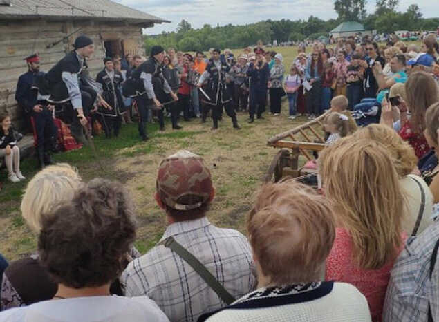 Артисты 