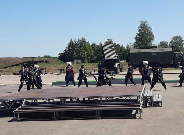Артисты «Пензаконцерта» приняли участие в церемонии закрытия Всеармейского конкурса «АрМИ-2019» 