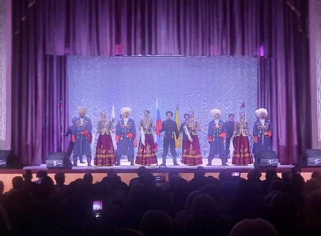 Ансамбль «Казачья застава» выступил для жителей Никольска