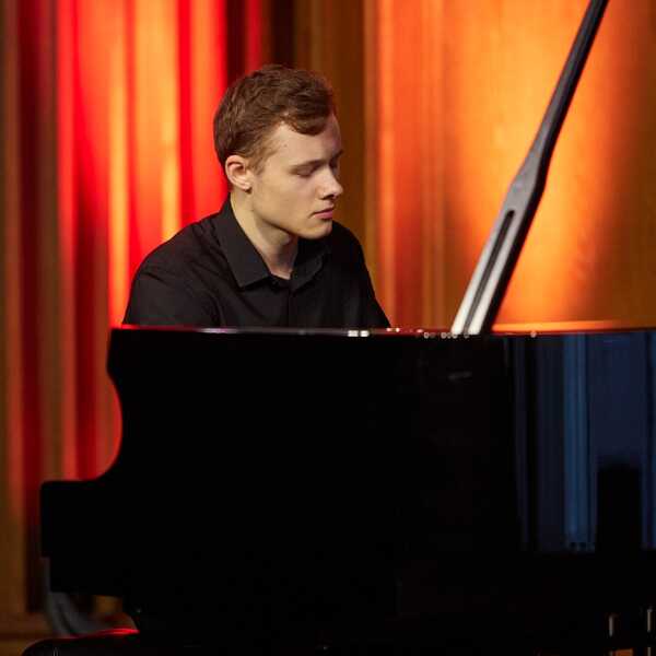 18.04.2026 Концерт Андрея Ускова (фортепиано)