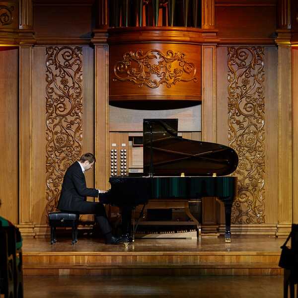 25.04.2026 Концерт Александра Губарькова