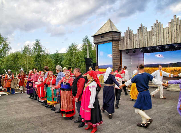 Артисты «Пензаконцерта» приняли участие в фестивале «Золотаревское городище — перекресток цивилизаций»