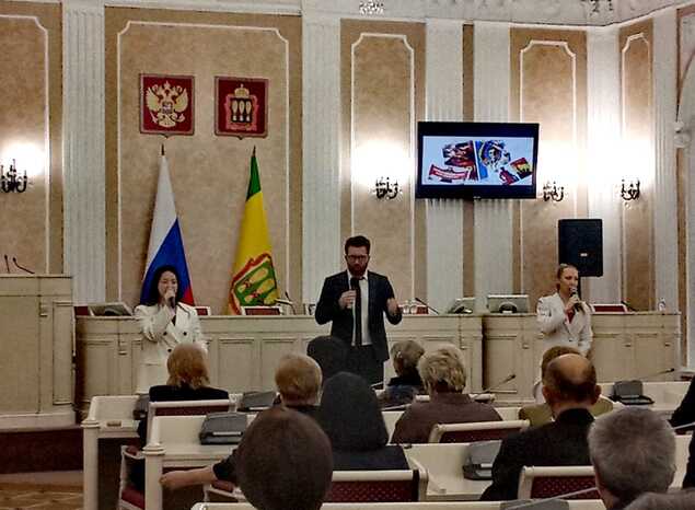 Солисты ансамбля «Экспресс-бэнд» выступили в Законодательном Собрании Пензенской области